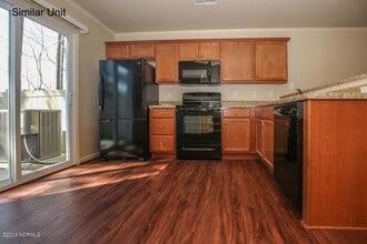 427 Sullivan Loop Rd in Midway Park, NC - Building Photo - Building Photo