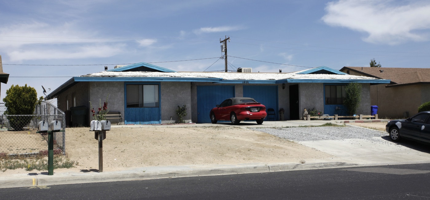 16161 Tawney Ridge Ln in Victorville, CA - Foto de edificio