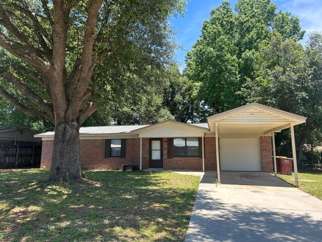 property at 107 Lea Pl