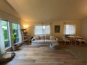 3317 Biscayne Bay Pl in Davis, CA - Building Photo - Building Photo