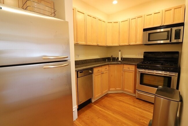 310 Shawmut Ave, Unit 2