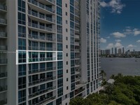 17111 Biscayne Blvd, Unit 806 in Aventura, FL - Foto de edificio - Building Photo