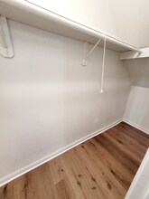 12 Bainbridge Ave in Hampton, VA - Foto de edificio - Building Photo