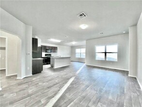 5905 Ronee Leah Dr in Austin, TX - Building Photo - Building Photo