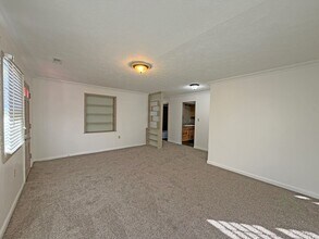 1951 S Virginia Ave in Springfield, MO - Building Photo - Building Photo