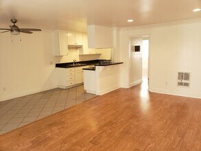 1720 Newport Ave in Long Beach, CA - Building Photo - Building Photo