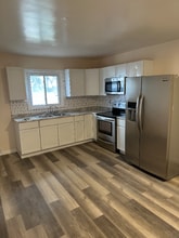 180 W Washington St in Bunker Hill, IN - Foto de edificio - Building Photo