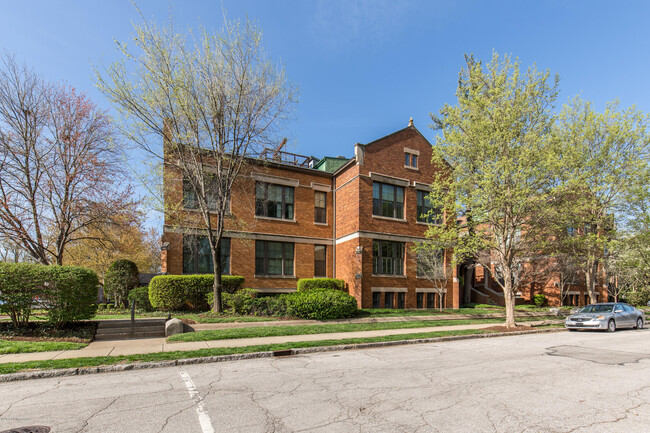 2525 George Rogers Clark Pl in Louisville, KY - Building Photo - Building Photo