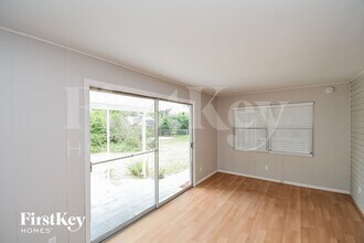 1369 Malverne Ave in Jacksonville, FL - Building Photo - Building Photo