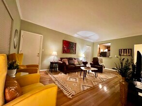 430 Lindbergh Dr NE, Unit C4 in Atlanta, GA - Building Photo - Building Photo