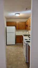 313 Leasburg Rd, Unit Apt A in Roxboro, NC - Building Photo - Building Photo