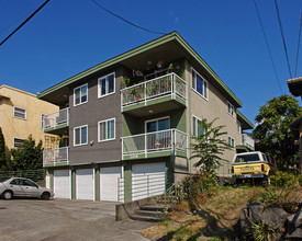 506 45th St in Seattle, WA - Building Photo - Building Photo