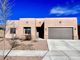 4142 Arboles Bonitos in Santa Fe, NM - Building Photo