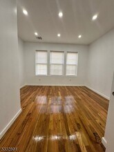 220 S 8th St in Newark, NJ - Building Photo - Building Photo