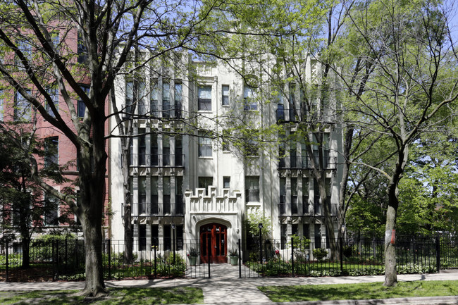 Carlton Terrace Apartments in Chicago, IL - Building Photo - Building Photo