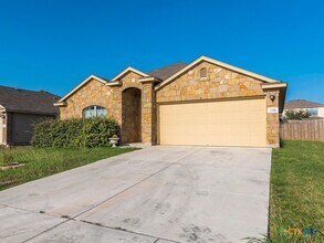 216 Teron Dr in San Marcos, TX - Building Photo - Building Photo