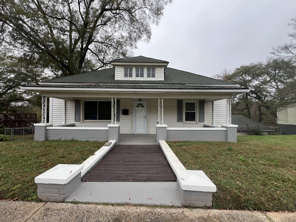 141 N Main St in Cramerton, NC - Building Photo