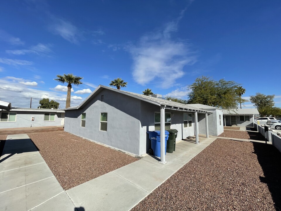 Seven Palms Apartments in Phoenix, AZ - Building Photo