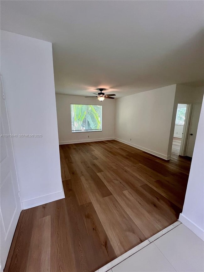 1198 Marseille Dr in Miami Beach, FL - Building Photo - Building Photo