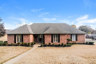 6404 Evergreen Dr in Southaven, MS - Foto de edificio - Building Photo