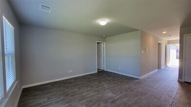 15027 Sorrento Bay Ct in Willis, TX - Building Photo - Building Photo