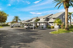 4620 SE 5th Pl in Cape Coral, FL - Building Photo