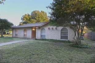 1000 Windy Meadow Dr in Plano, TX - Building Photo