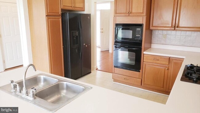 property at 14 Hayworth Cir