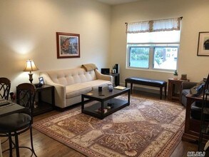 40 Division St-Unit -3F in Farmingdale, NY - Building Photo - Building Photo