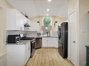 5622 Lycomb Dr in Houston, TX - Building Photo - Building Photo