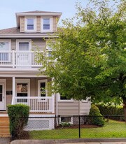 36-38-38 Burgoyne St in Boston, MA - Building Photo