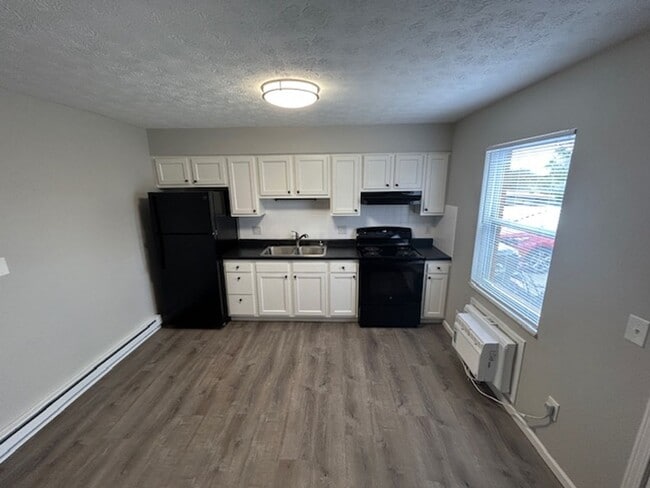 1200 Bunker Hill Ct in Troy, OH - Building Photo - Building Photo