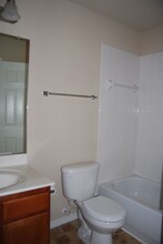 10291 English Manor Dr in Gulfport, MS - Building Photo - Building Photo