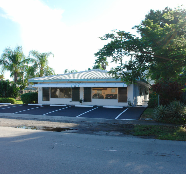 608 NE 16th Ave in Fort Lauderdale, FL - Building Photo - Building Photo