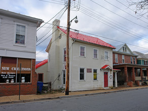 12 Chester St in Front Royal, VA - Building Photo - Building Photo