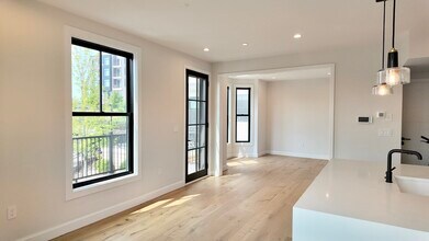 201 Washington St in Boston, MA - Building Photo - Building Photo