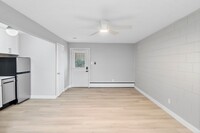 The Flats at Wasson Way II-Fully Renovated... in Cincinnati, OH - Building Photo - Building Photo