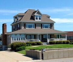 2653 Ocean Front Walk in San Diego, CA - Building Photo