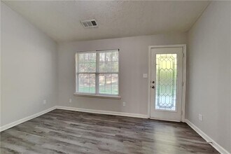 926 Tilford Ct in Lawrenceville, GA - Building Photo - Building Photo