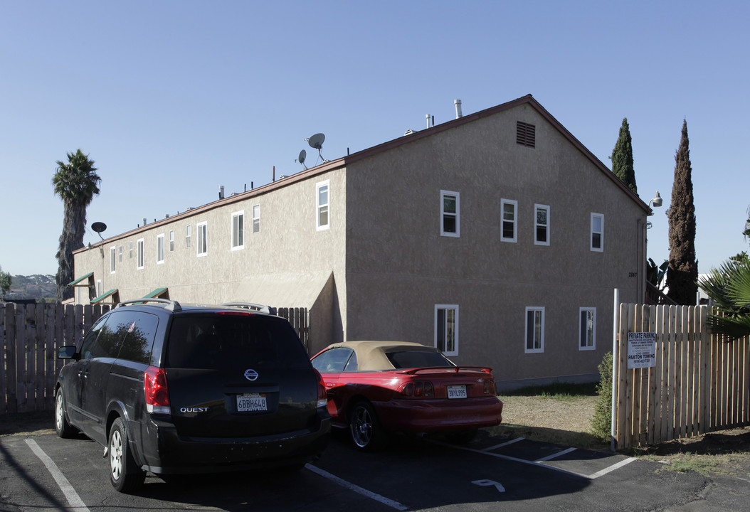 Main Street Apartments in Chula Vista, CA - Building Photo