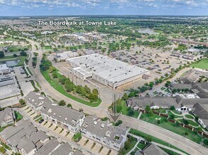 9627 Towne Lake Pkwy in Houston, TX - Building Photo - Building Photo