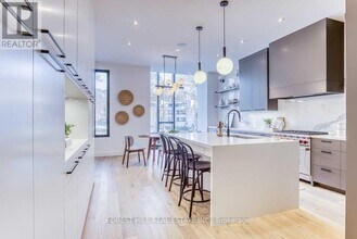 143 Chaplin Crescent in Toronto, ON - Building Photo - Building Photo