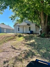 618 W Apache St in Purcell, OK - Building Photo - Building Photo