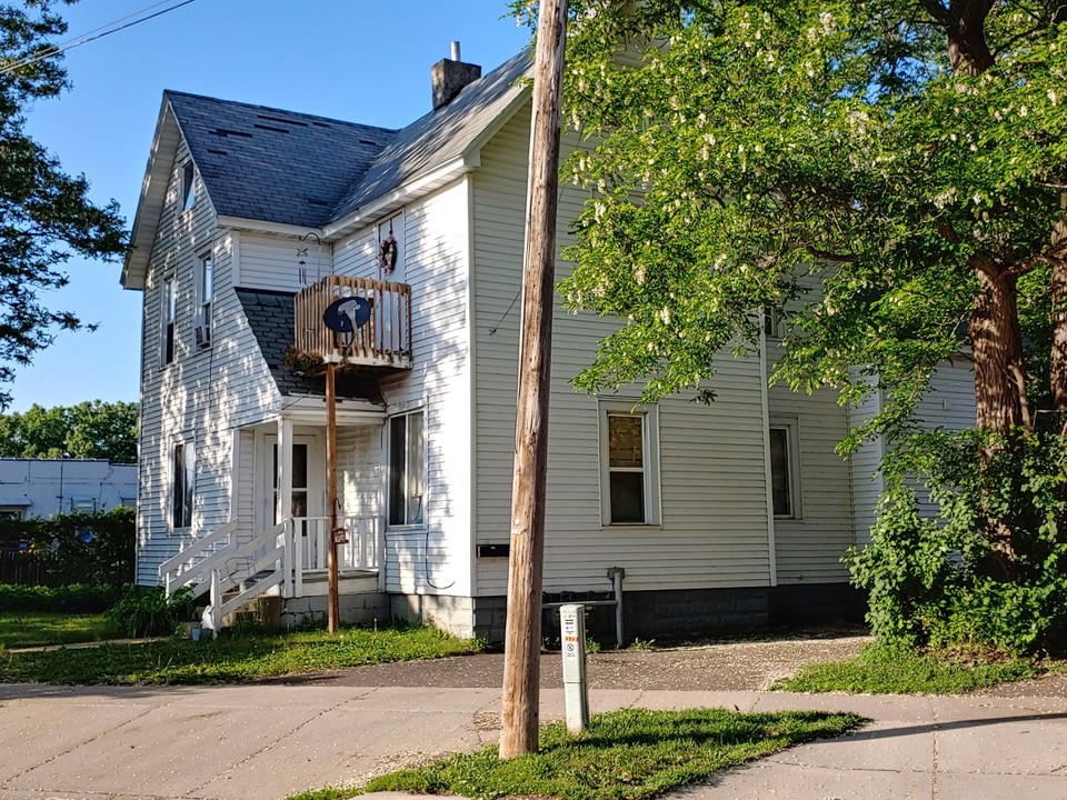1317 1st Ave in Eau Claire, WI - Building Photo