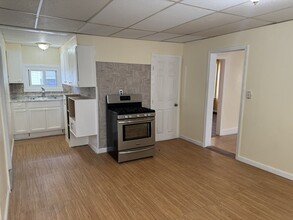 33 S Whipple St-Unit -2 in Lowell, MA - Building Photo - Building Photo