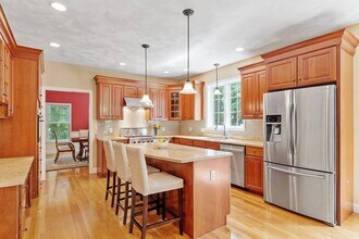 22 Periwinkle Way in North Andover, MA - Building Photo - Building Photo