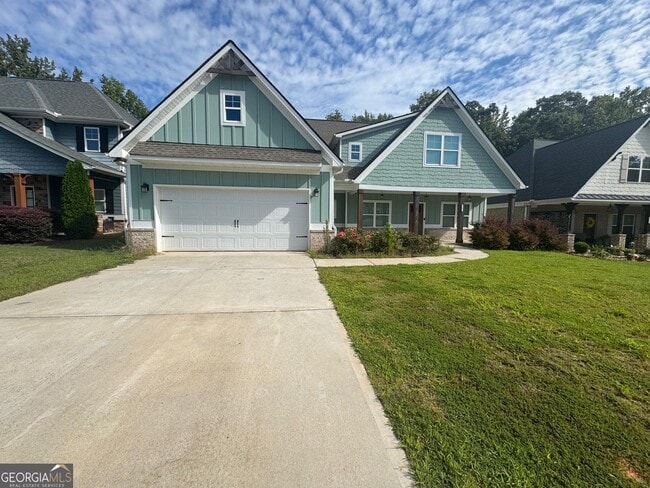 property at 717 Petaluma Pl