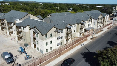 BARONS PARK in Fredericksburg, TX - Building Photo - Building Photo