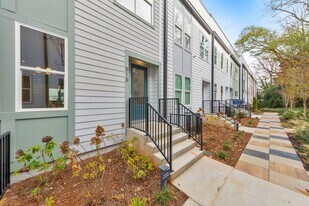 515 Motivation Cir NW in Atlanta, GA - Building Photo