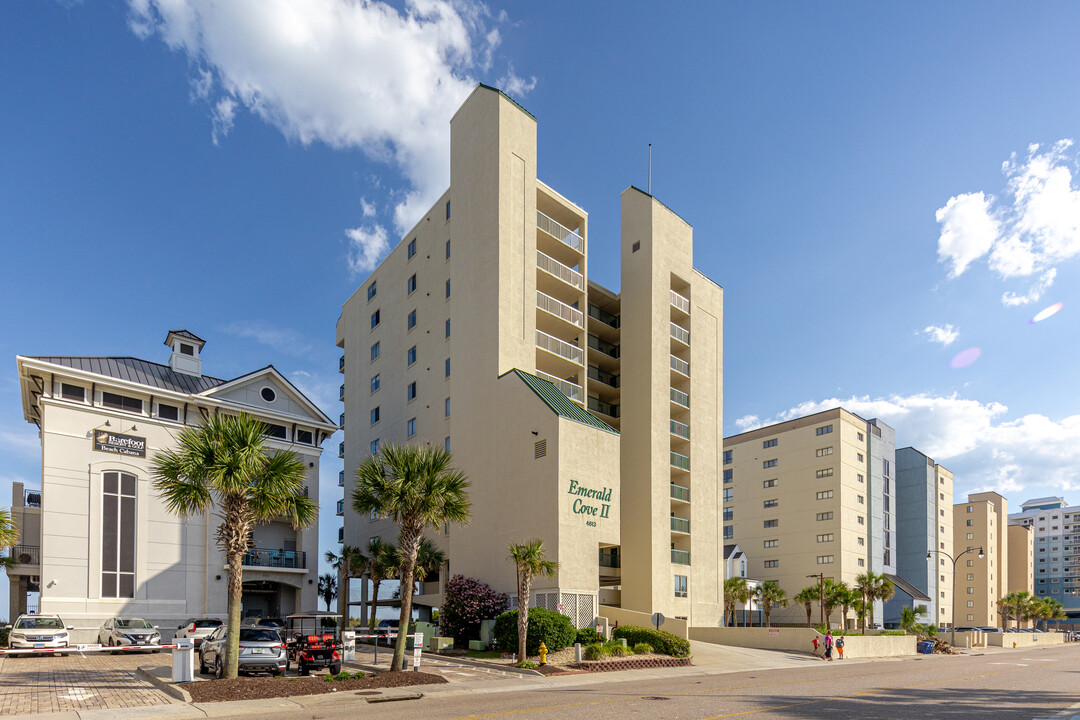 Emerald Cove II in North Myrtle Beach, SC - Foto de edificio